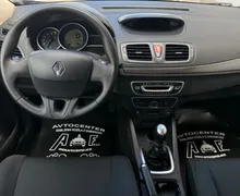 Notranja slika - Renault Megane - 1.6 16V-200.000km-KREDIT BREZ POLOGA-ODLIČEN-... - 10 - Predogledna slika