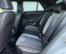 Notranja slika - Volkswagen T-Roc - 1.5 TSI BMT R-Line-SLO-IQ Light-Mrtvi kot-Vzv.kam - 11 - Predogledna slika