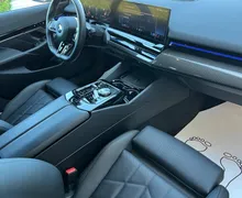 Notranja slika - BMW serija 5 Touring: - 520d  Avt.-M SPORT-1 LASTNIK-37400 KM-KOT NOVA - 10 - Predogledna slika