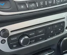 Zunanja slika - Renault Mégane - Megane Berline TCe 115 ALU PLATIŠČA-PDC-KLIMA-SLOVENSKI - 16 - Predogledna slika