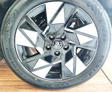 Zunanja slika - Hyundai Kona - T-GDI 100 PREMIUM-VLE. KLJ-REZ.KOLO-AMBIENT-VIDEO - 5 - Predogledna slika