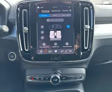 Notranja slika - Volvo XC40 - B3P Plus Dark Avt - 19 - Predogledna slika