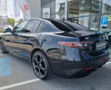 Zunanja slika - Alfa Romeo Giulia - 2.0 Turbo 280 Q4 Veloce - KOT NOVO - SAMO 9.022KM - 4 - Predogledna slika
