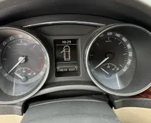 Notranja slika - Škoda Superb - 2.0 TDI DSG NA KREDIT BREZ POLOGA - 9 - Predogledna slika