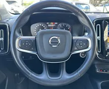 Notranja slika - Volvo XC40 - T3 Momentum Pro Avt. - 14 - Predogledna slika