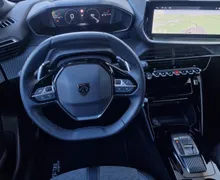 Zunanja slika - Peugeot 2008 - 1.2 PureTech 130 Allure Avtomatik - SAMO 15.632km - 11 - Predogledna slika