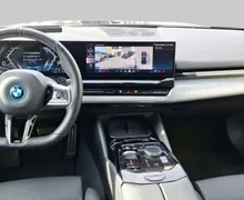 Zunanja slika - BMW Serija 5 - Touring: 530e xDrive M-Sport. SLO. iconic. vl. kljuka - 9 - Predogledna slika