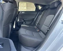 Notranja slika - KIA Ceed - 1.5 T-GDI EX Vision ISG - 11 - Predogledna slika