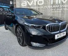 Zunanja slika - BMW serija 5 Touring: - 520d M-SPORT HEAD-UP ACC LED HARMAN 360 Vl. Klj - 1 - Predogledna slika