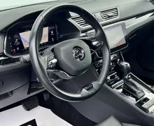 Notranja slika - Škoda Superb - 2.0 TDI+LK+SLO+MATEIX+VIRTUAL+RADAR+KAMERA+MASAŽA - 11 - Predogledna slika