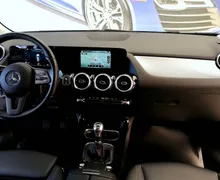 Notranja slika - Mercedes-Benz B-Razred - B 180 AVANTGARDE LED KAMERA ALU NAVI 1.LASTNIK-TOP - 12 - Predogledna slika