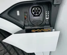Zunanja slika - Audi e-tron - Audi  50 quattro S line.NEMŠKI+4ALU.USNJE - 18 - Predogledna slika