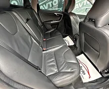Zunanja slika - Volvo XC60 - D4 R-Design Momentum+133KW+ALU+XENON+USNJE+UGODNO - 11 - Predogledna slika