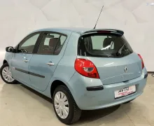 Zunanja slika - Renault Clio - 1.2 Rip Curl-KLIMA-SERVO-TRAJNIK BREZ POLOGA... - 3 - Predogledna slika