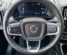 Zunanja slika - Volvo XC40 - B3P Core AT FULLED•TEMP•LANE•VIRTUAL•KEYLESS•17C• - 8 - Predogledna slika