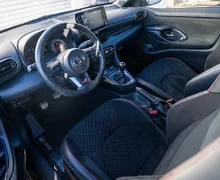 Zunanja slika - Toyota GR Yaris - 1.6 TURBO GR-FOUR 4WD KW Gewinde Akrapovič Kletka - 9 - Predogledna slika