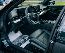 Notranja slika - BMW Serija 5 - 520i Avt. Steptronic M-SPORT - 7 - Predogledna slika