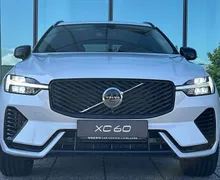 Zunanja slika - Volvo XC60 - B5  P  AWD Plus Dark 3 leta garancije + 3 servisi - 2 - Predogledna slika