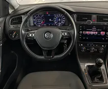 Notranja slika - Volkswagen Golf - 1.6 TDI  R-Line - Pano - ACC - Virtual - PDC - S - 9 - Predogledna slika