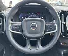 Notranja slika - Volvo XC40 - B3P Plus Dark Avt - 14 - Predogledna slika