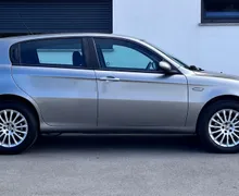 Zunanja slika - Alfa Romeo 147 - 1.9 JTD M-JET+PDC+SAMO 117.875km+TEMP - 5 - Predogledna slika
