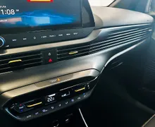 Zunanja slika - Hyundai i20 - 1.0 T-GDI STYLE BLACK LINE AVT-17 COL-WINTER-VIDEO - 12 - Predogledna slika