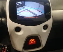 Notranja slika - Citroën C1 - Attraction 1.0i TEMPOMAT-KAMERA-LED LUČI-43000KM - 7 - Predogledna slika
