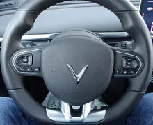 Zunanja slika - Vinfast VF6 - PLUS - 1.000 EUR DODATNEGA POPUSTA PRI MENJAVI - 10 - Predogledna slika