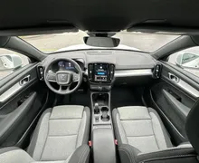 Notranja slika - Volvo XC40 - B3 P Core AT DCT 3 leta garancije + 3 servisi... - 20 - Predogledna slika