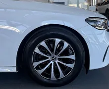 Zunanja slika - Mercedes-Benz E-Razred - 220d-AUT-MULTIBEAM-DISTRONIC-NAVI-MEMORY-PREMIUM - 7 - Predogledna slika