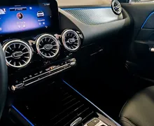 Zunanja slika - Mercedes-Benz EQA - 300 4MATIC PRO-VL.KLJUKA-LED-APPLE-DAB-AMBI-VIDEO - 11 - Predogledna slika
