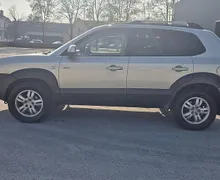 Zunanja slika - Hyundai Tucson - 2.0 + 4x4 + vzdrževan +kljuka + BREZ POLOGA - 8 - Predogledna slika