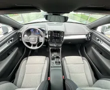 Notranja slika - Volvo XC40 - B3 P Core AT DCT 3 leta garancije + 3 servisi... - 20 - Predogledna slika