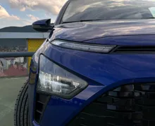 Zunanja slika - Hyundai Bayon - 1.0 T-GDI Style.LED.VZR.KAM.LANE AS.ACC 22.768 KM - 4 - Predogledna slika