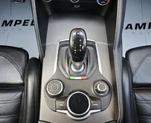 Zunanja slika - Alfa Romeo Giulia - 2.2 AT8 Q4 Veloce - AKT. TEMPOMAT - GRETJE VOLANA - 15 - Predogledna slika