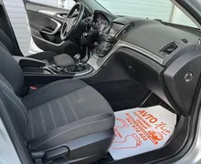 Notranja slika - Opel Insignia - 2.0 CDTI-XENON-SPORT-NAVI-PD0-GRETJE SED-ODLIČEN - 10 - Predogledna slika