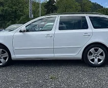 Zunanja slika - Škoda Octavia - Combi 1.9 TDI Ambiente - 6 - Predogledna slika
