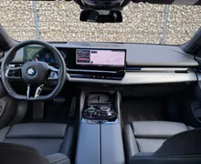 Zunanja slika - BMW Serija 5 - : 520d M-PAKET | ICONIC GLOW | HUD | 360° | KLJUKA | - 10 - Predogledna slika