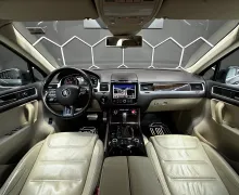 Notranja slika - VW Touareg - 3.0 V6 TDI Tiptronic - ZRAČNO-XENON-NAVI-MEMORY….. - 9 - Predogledna slika