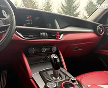 Notranja slika - Alfa Romeo Stelvio - Q4 2,2 Diesel 210 Business Avt. - 5 - Predogledna slika