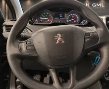 Notranja slika - Peugeot 208 - 1.2 PureTech-PRVA LASTNICA-ODLIČEN - 12 - Predogledna slika
