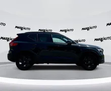 Zunanja slika - Volvo XC40 - B4P Ultra Black Edition Avt. - 4 - Predogledna slika