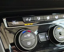 Notranja slika - Volkswagen Touran - 2.0 TDI Highline 150 PANORAMA-LED-KLJUKA... - 11 - Predogledna slika