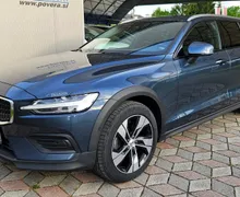 Zunanja slika - Volvo V60 Cross Country - B4 AWD Pro +ACC+Memory+18 Col+Gretje+12.mes.jam - 3 - Predogledna slika