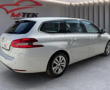 Notranja slika - Peugeot 308 - 1.2 PureTech 130 PLIN ... - 8 - Predogledna slika
