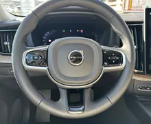 Notranja slika - Volvo XC60 - B5 AWD MILD HYBRID PETROL PLUS BRIGHT - 14 - Predogledna slika
