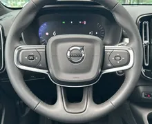 Zunanja slika - Volvo XC40 - B3 P Core AT DCT 3 leta garancije + 3 servisi - 13 - Predogledna slika