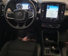 Notranja slika - Volvo XC40 - D3 Momentum Avt.Radarski temp.  ACC -Kamera - 10 - Predogledna slika