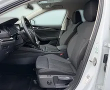 Notranja slika - Škoda Octavia - 2.0 TDI Ambition-LED-Masaža v. sedežPDC-AppConnect - 7 - Predogledna slika
