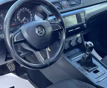 Zunanja slika - Škoda Superb - 2.0 TDI+ALU+TEMP+USB - 11 - Predogledna slika